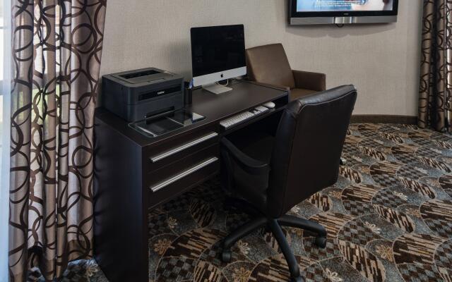 Holiday Inn Express & Suites Santa Clara by IHG