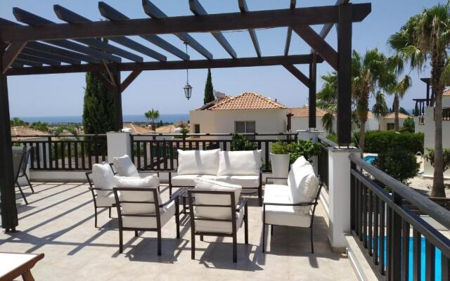 Paradise Villa 14-Peyia