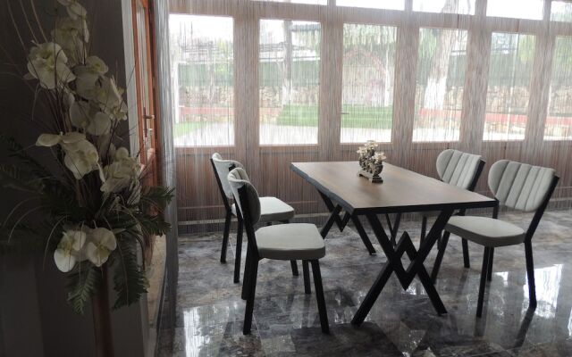 Pamukkale Apollon Garden