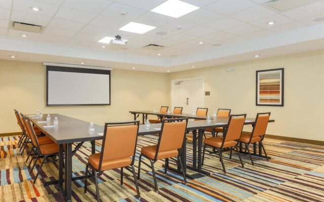 Fairfield Inn & Suites by Marriott Decatur at Decatur Conference Center