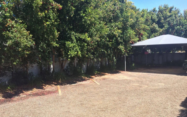 Sixteen Guest House on Main