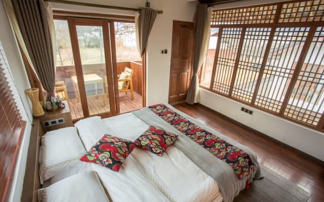 Yunzhong Baisha Lijiang Inn