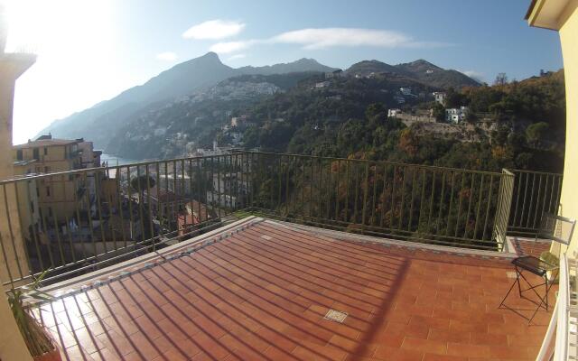 Wonderful Amalfi Coast apt overlooking the sea