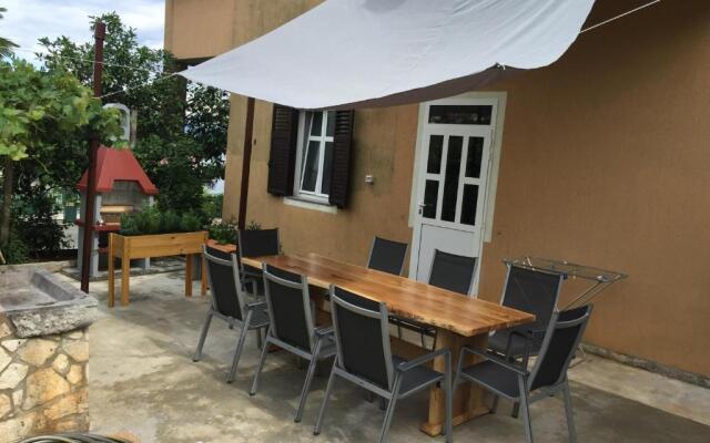 Apartment Kumicic - 3 Bedrooms