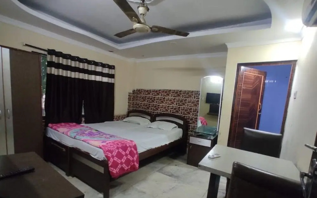 Hotel Raj