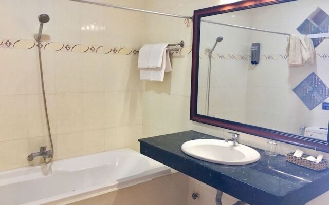 Y Linh Hotel