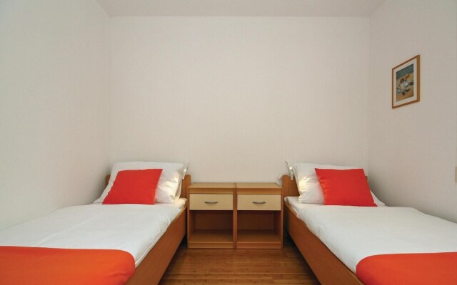 Nice Home in Umag With Wifi and 4 Bedrooms
