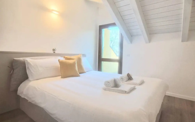 Modern Viggiù Suite Home