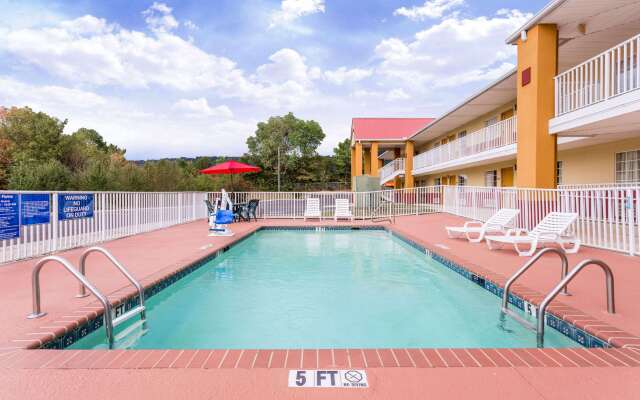 Days Inn by Wyndham Trenton