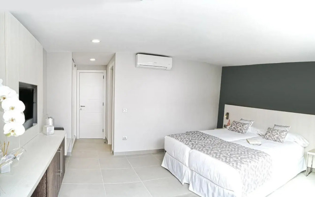 Sanom Beach Resort - Adults Only