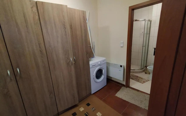 Pine Tree Apartment 3 - B3