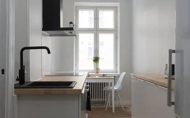 Cozy 1BR apartment with great location