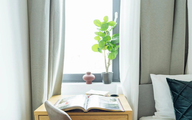 Sunny 2BR Flat - Top Location - Amazing Balcony