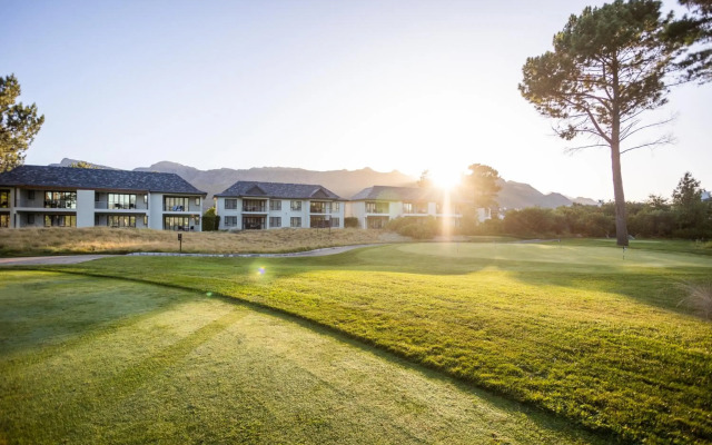 Pearl Valley Hotel by Mantis