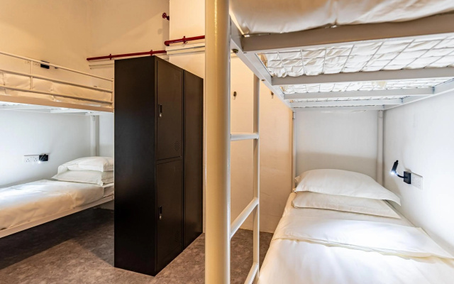 RedDoorz Hostel Near Chinatown Mrt – Guest Rooms – Singapore