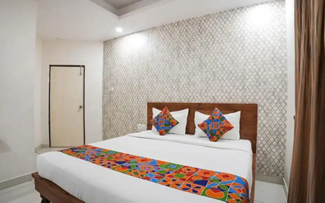 Oyo 66437 Champion Grand