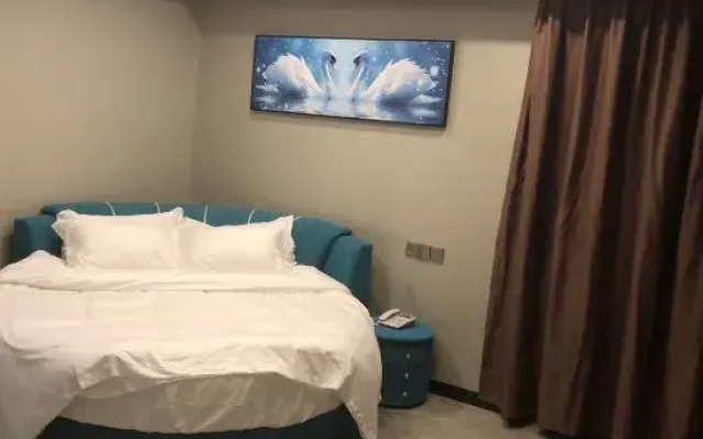 Huilong Hotel