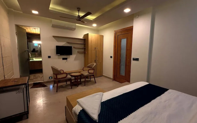 Yes Hotel By The Ganges
