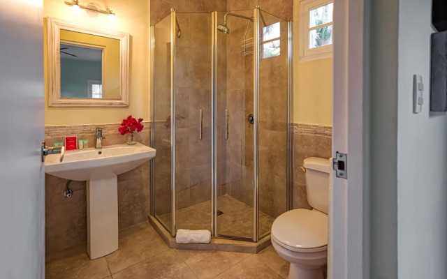 Golfcourse Tropical Guest House Private Pool in Tierra del Sol!