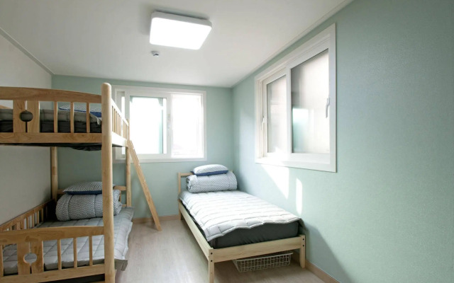 Twin Rabbit Guesthouse