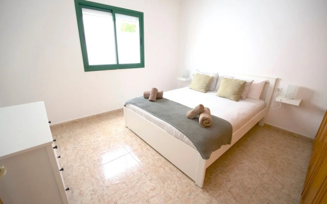 Bayside Kalendra Rofe A Hidden Retreat by the Sea
