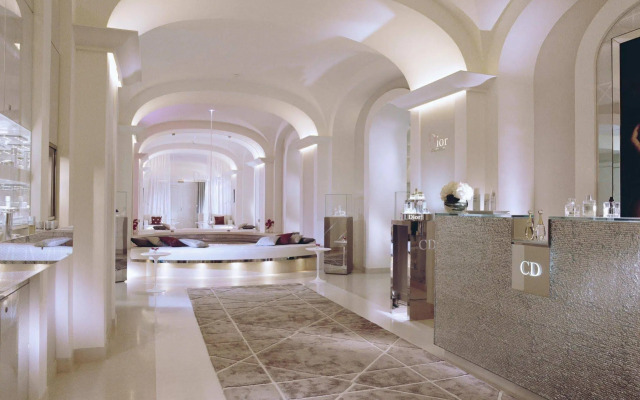 Hotel Plaza Athenee