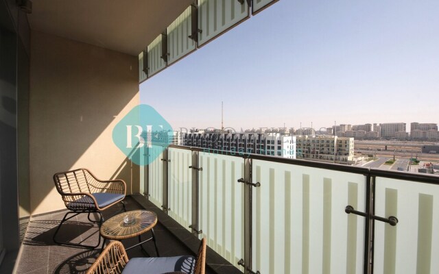 Relaxing Condo in Al Raha Beach