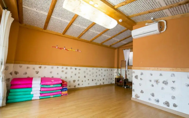 Jeonju Tteulanchae Hanok Stay