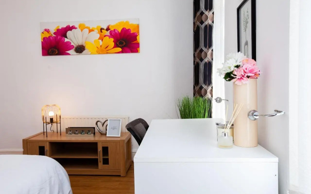 Whitland Apartment