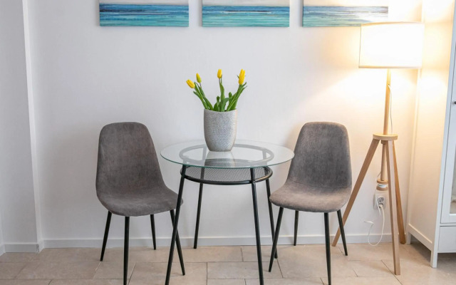 Color Apartments Eugen Carada St