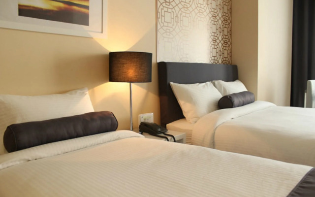 CSuites at Two Central Residences