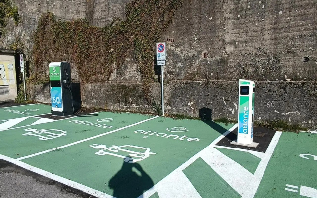 Shangrilla Hotel & Restaurant