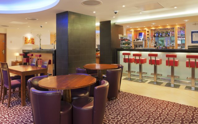 Holiday Inn Express London-Swiss Cottage