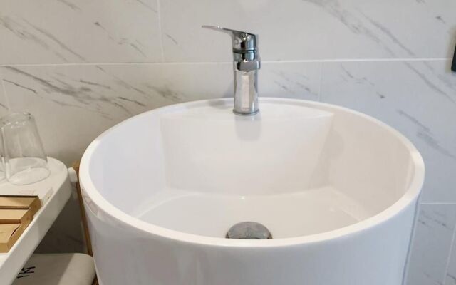 Suzhou Cloud Art Inn