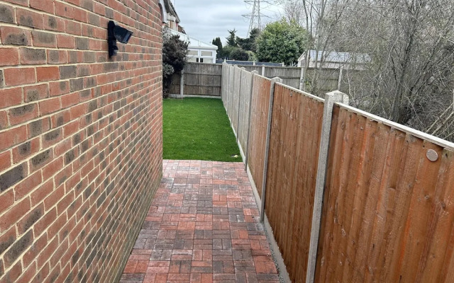 Newly Refurbished Charming 3-bed House in Barking