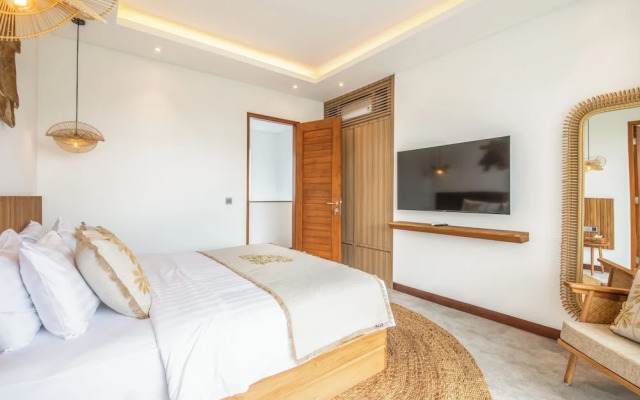 Coastal Comfort: Cozy 4BR Villa, 5 Min Walk to Finns Beach