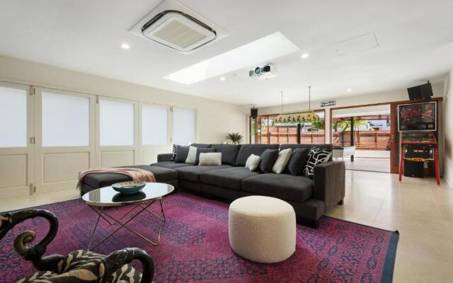 Your Luxury Escape One Coral