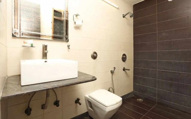 OYO Townhouse 380 Hotel Atithee Residency