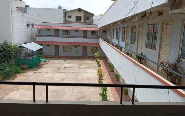 Vishnu Residency By OYO Rooms