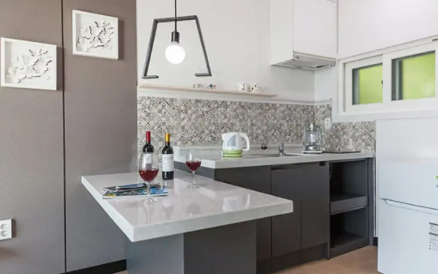 Yeosu Ggotnal Pension