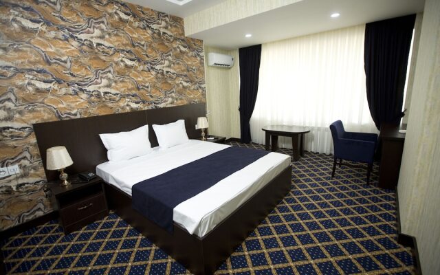 Kristal inn Hotel