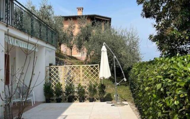 Entire home/flat 5min from Lake Garda