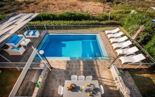Villa Rosa Apartments