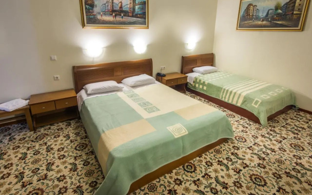 Alexandros Family House