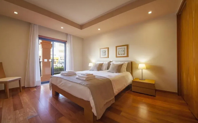 B27 - Luz Bay 2 Bedroom Apartment