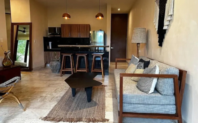 Spacious 2 BR Apartment With Private Pool, Top Amenities