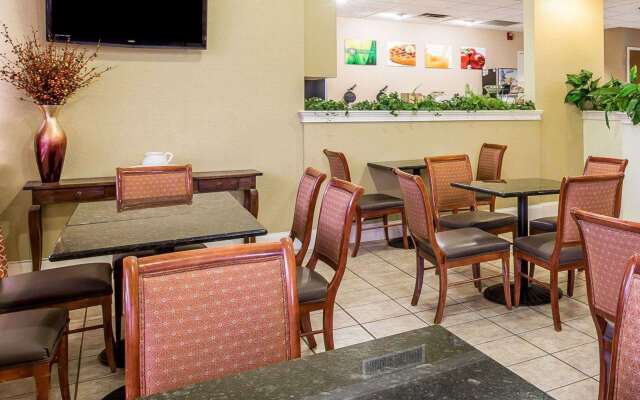 Quality Inn At the Mall - Valdosta