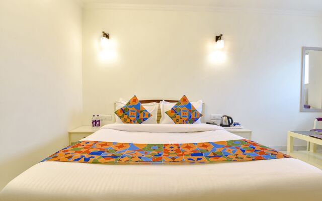 Fabhotel The Tulip Regency