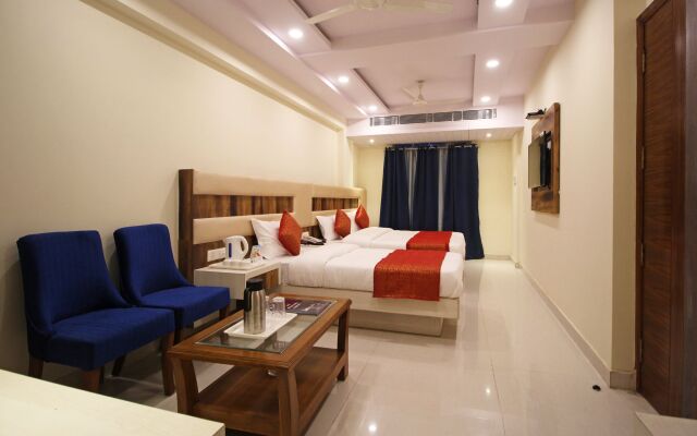 OYO 8248 Hotel Shanti Plaza