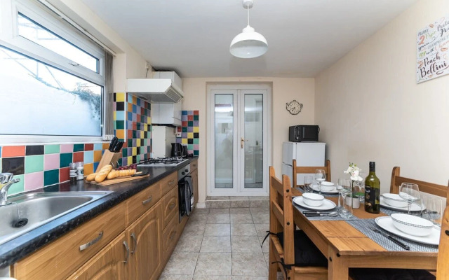 Lovely Central Home Naar Beach Lawe Rd